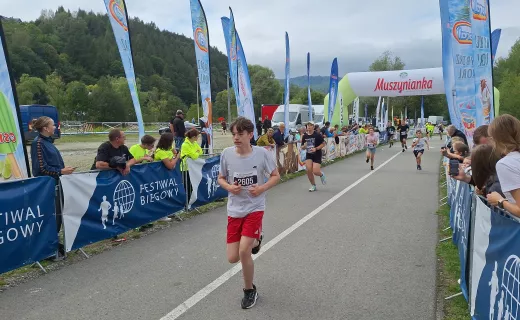 Bieg na 1 km cieszył się wielkim zainteresowaniem na Festiwalu Biegowym w Piwnicznej - 58